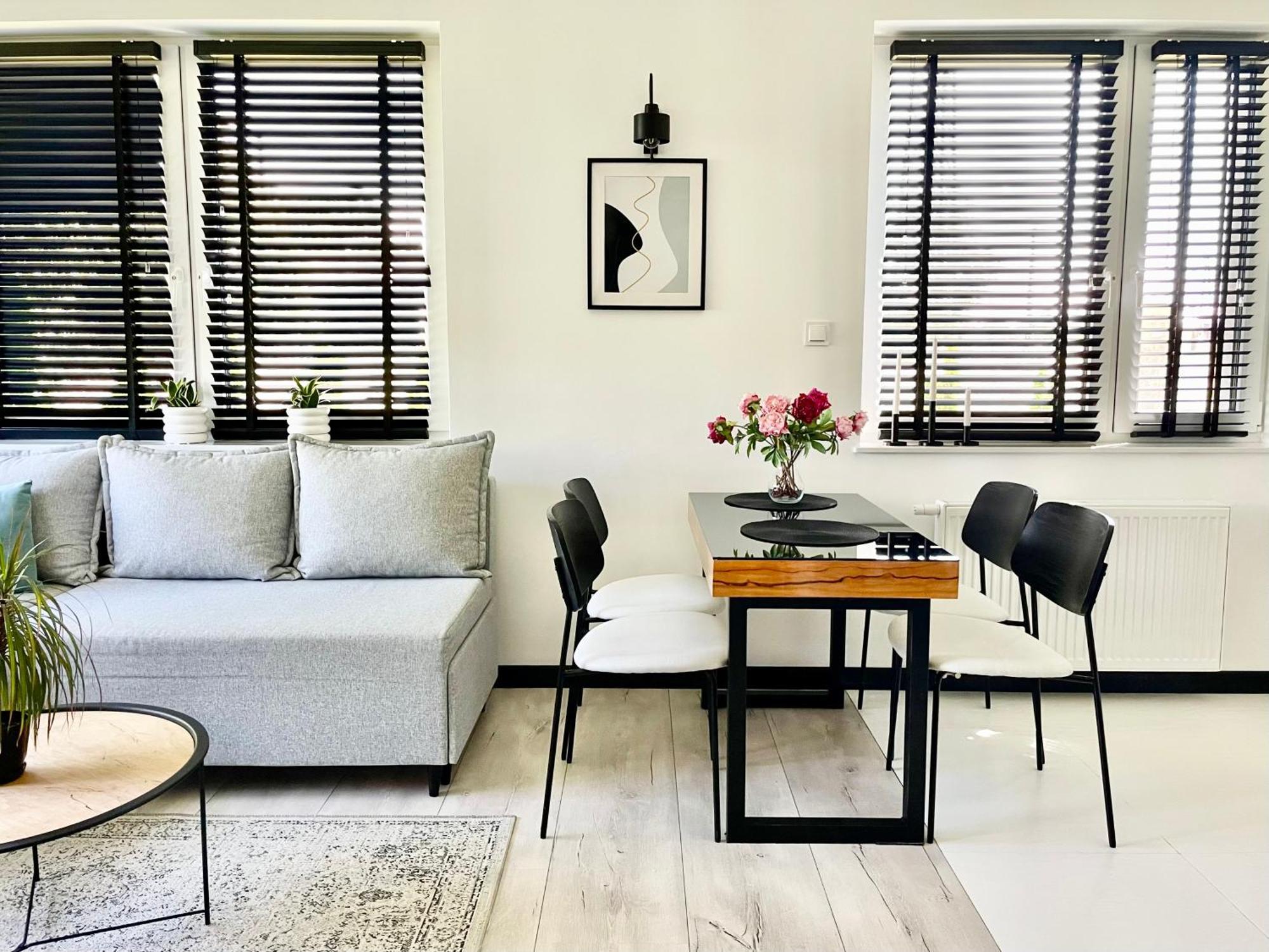 Apartament Ogrodowy Zakatek ウニエユフ エクステリア 写真